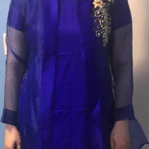 Stylish wrap with silk inner